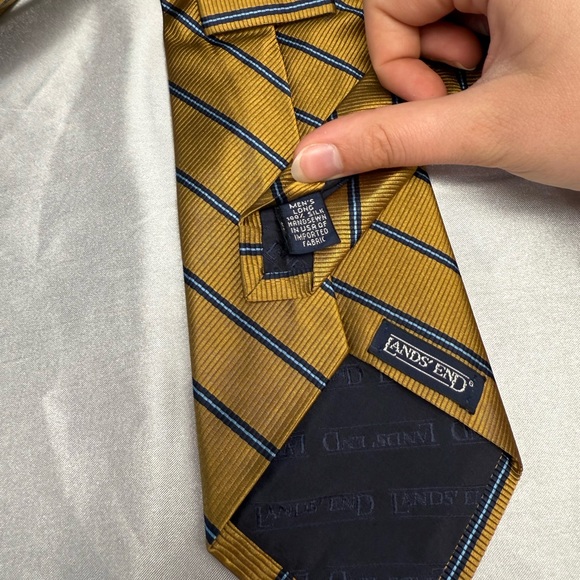Land’s End Gold and Blue Striped Men’s Neck Tie 100% Silk - Picture 3 of 4